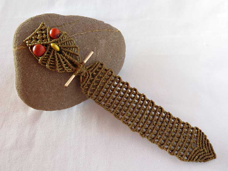 buholibro_marron punto libro buho